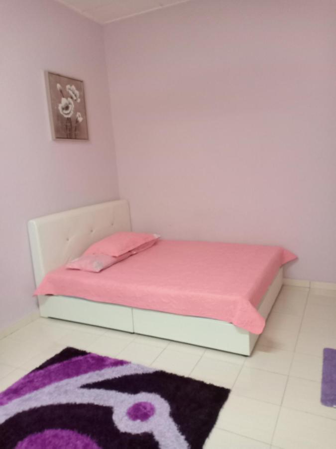 Muslim Dinaim Homestay Tanjong Malim Luaran gambar