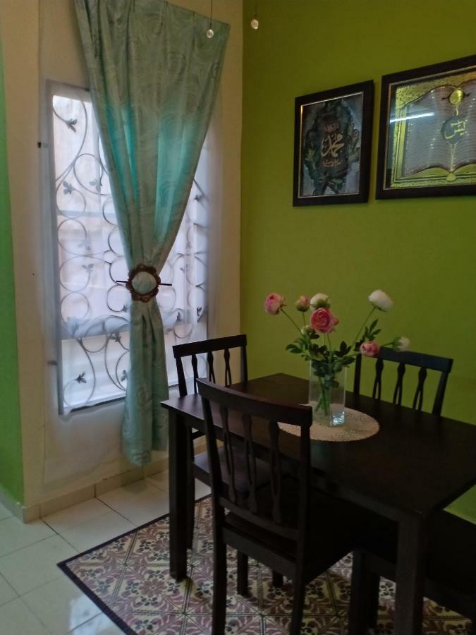 Muslim Dinaim Homestay Tanjong Malim Luaran gambar