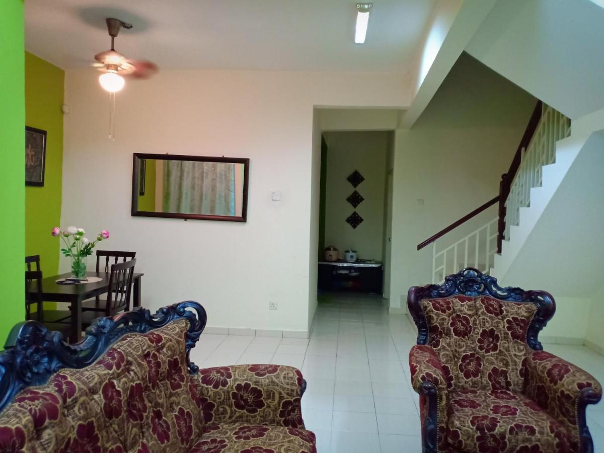 Muslim Dinaim Homestay Tanjong Malim Luaran gambar
